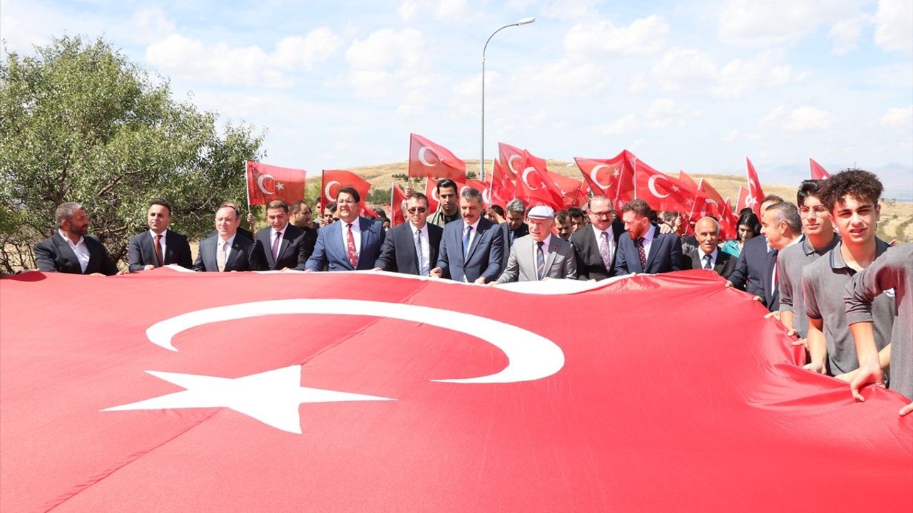 Erzurum Tabyalarında Vatan Savunması Dersi Düzenlendi