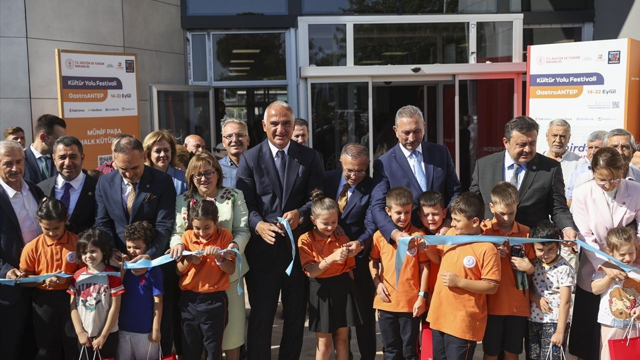 Gaziantep'te Yeni Kütüphane Açıldı