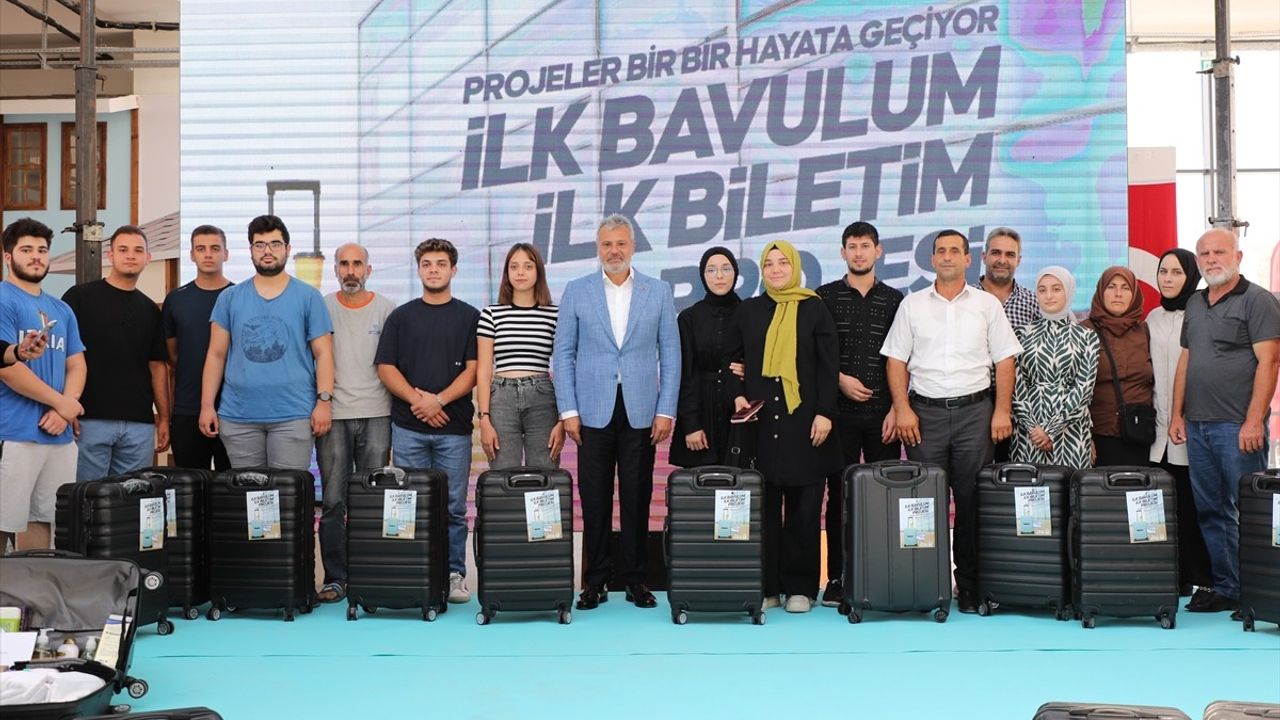 Hatay'dan Üniversite Öğrencilerine Destek Projesi: İlk Bavulum İlk Biletim