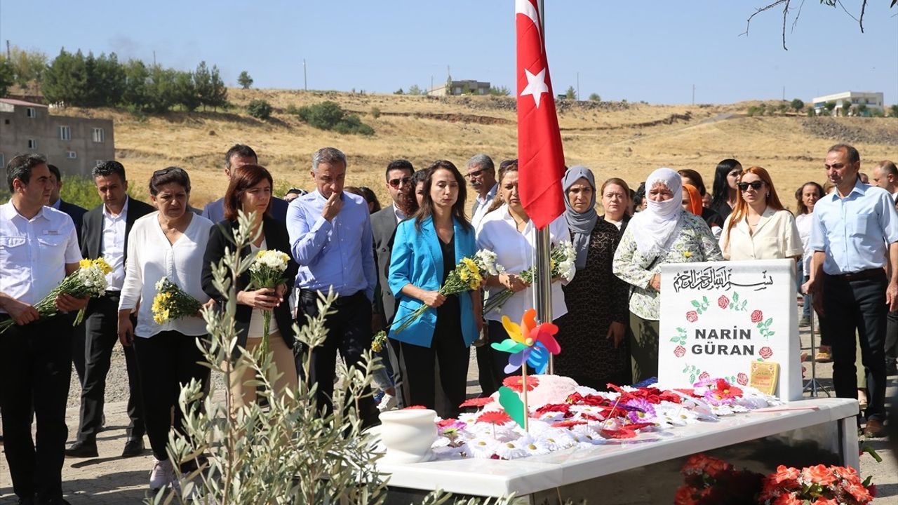 Hatimoğulları'ndan Narin Güran'ın Kabrine Ziyaret