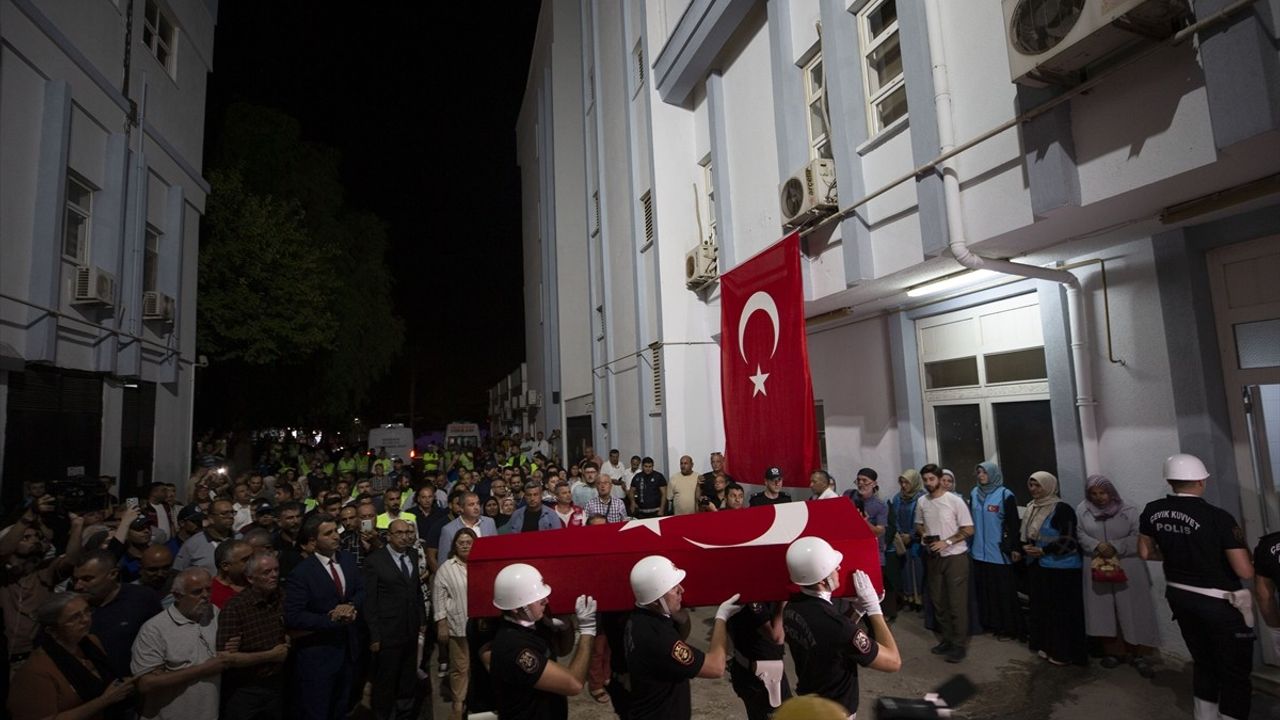 İsrail'de Öldürülen Aktivist Ayşenur Ezgi Eygi'nin Cenazesi Aydın'a Ulaştı