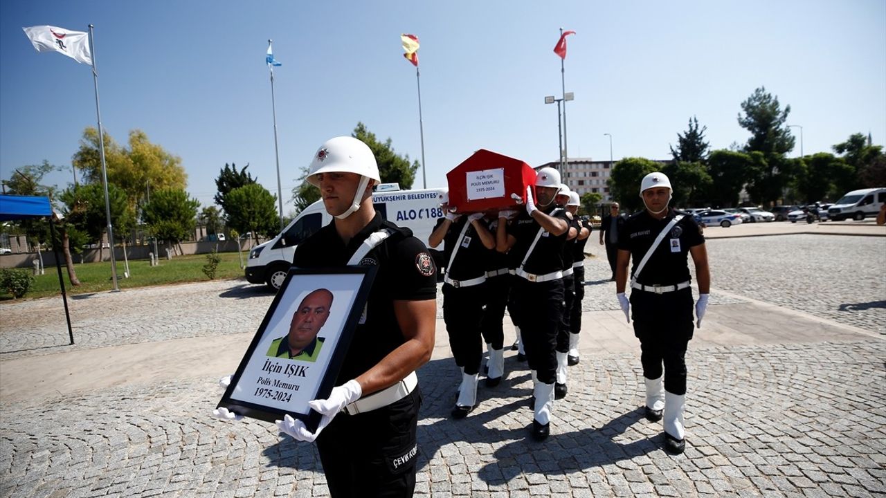 İstanbul'daki Trafik Kazasında Hayatını Kaybeden Polis Memuru Antalya'da Defnedildi