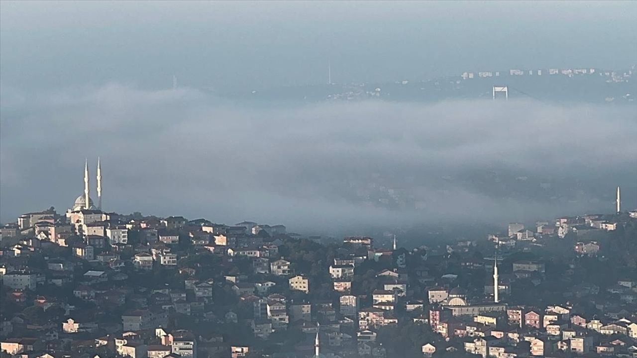 İstanbul'un Bazı Bölgelerinde Yoğun Sis Etkili Oldu