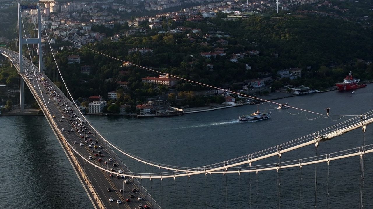 Jaan Roose, İstanbul’da Kıtalararası İp Üzerinde Yürüdü