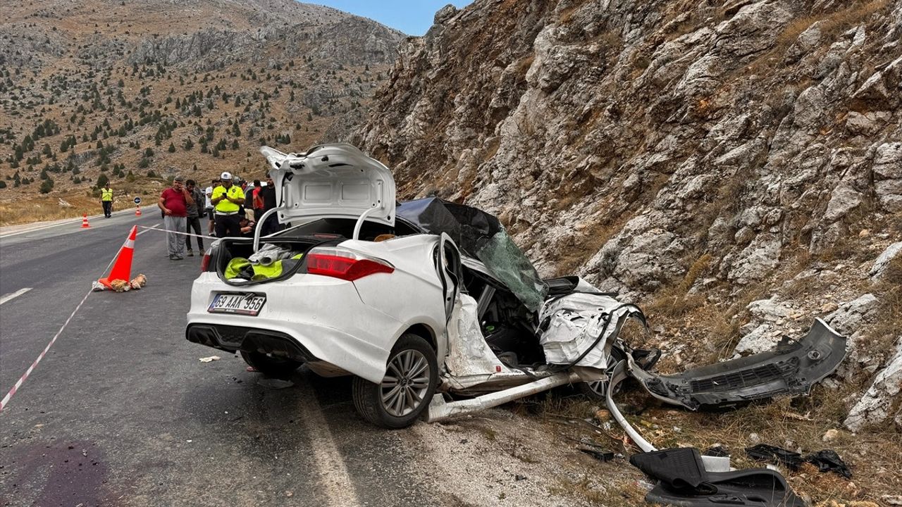 Kahramanmaraş'ta Feci Kaza: 2 Kişi Hayatını Kaybetti