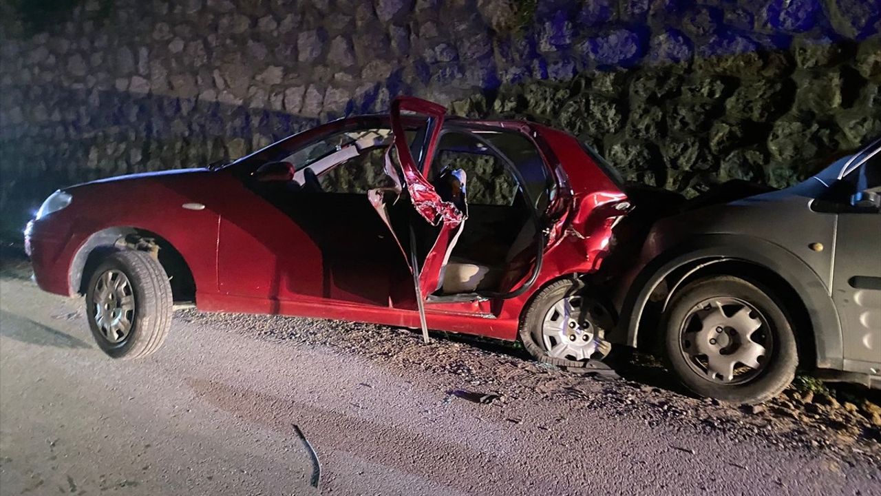 Karabük'te Trafik Kazası: 1 Ölü, 3 Yaralı