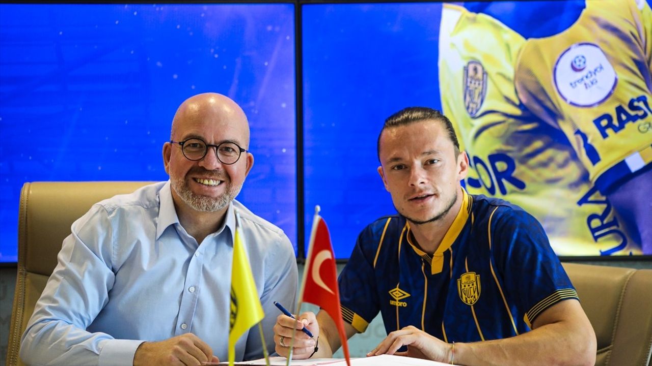 MKE Ankaragücü, Nico Schulz ile İki Yıllık Sözleşme İmzaladı