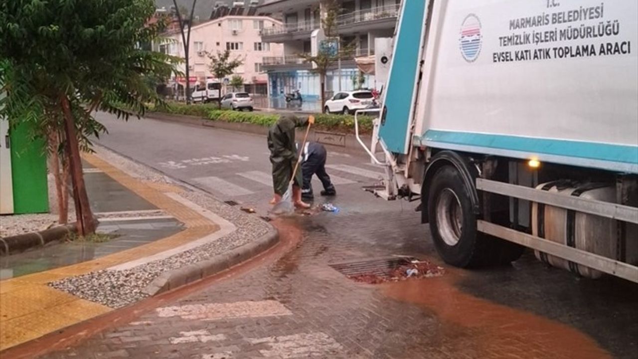 Muğla'da Sağanak Yağış Hayatı Olumsuz Etkiledi