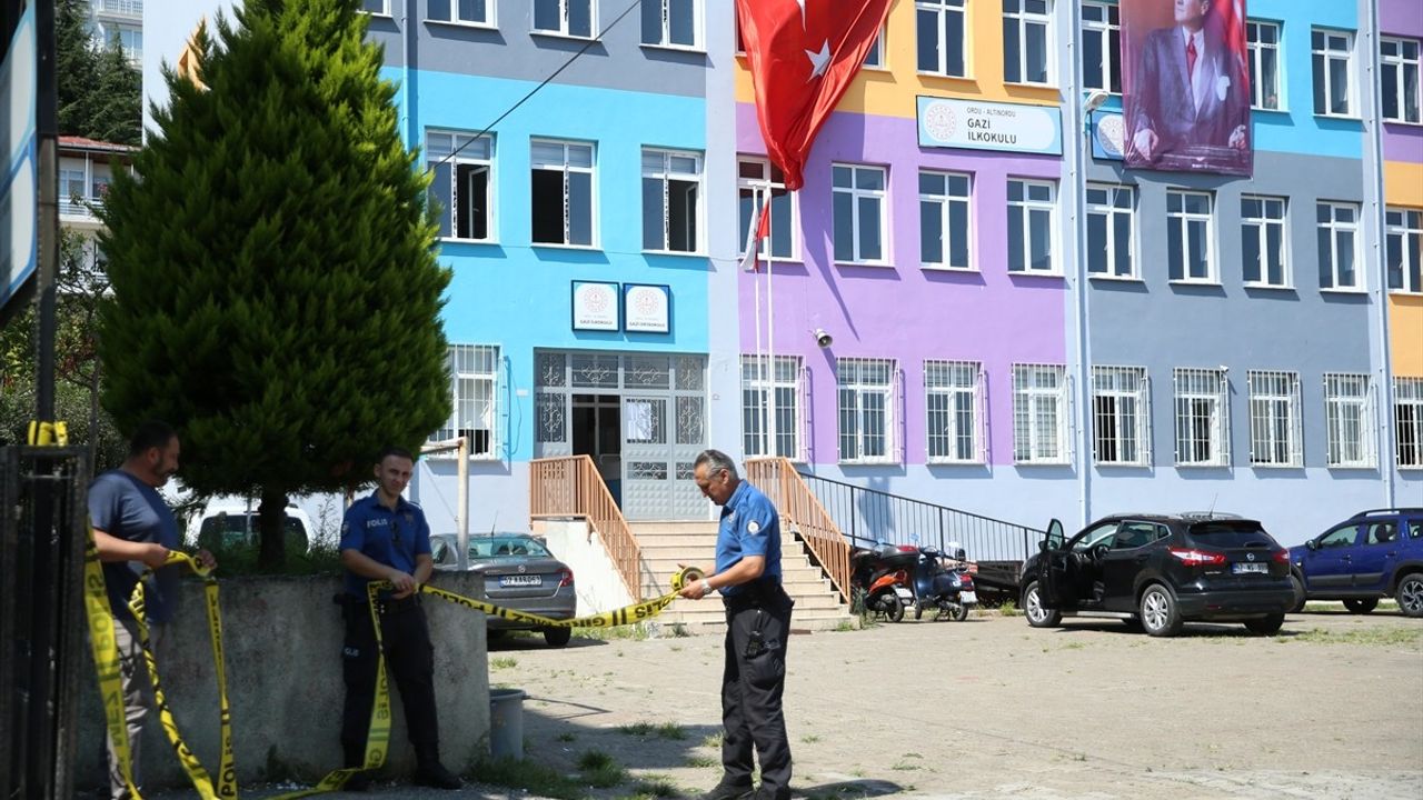 Ordu'da Öğretmenin Aracıyla Çarptığı 7 Yaşındaki Öğrenci Hayatını Kaybetti