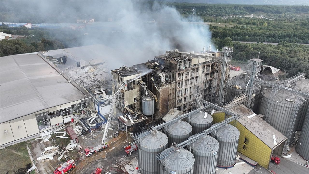 Sakarya'da Makarna Fabrikasında Patlama: 30 Yaralı