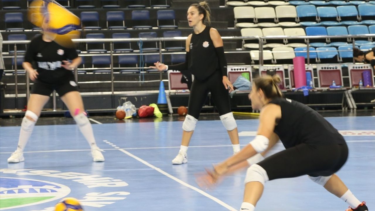 Sakarya Voleybol'un Hedefi Sultanlar Ligi