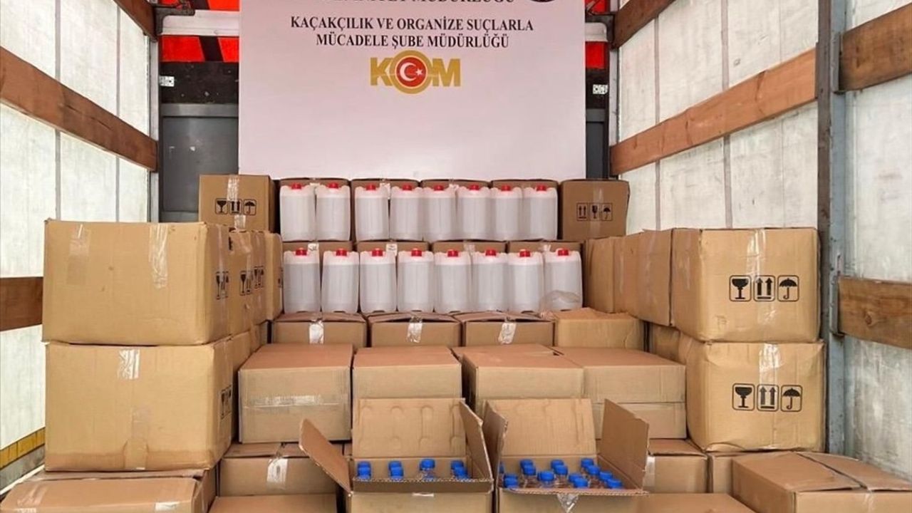 Samsun'da Etil Alkol Operasyonu: 2 Ton Ele Geçirildi