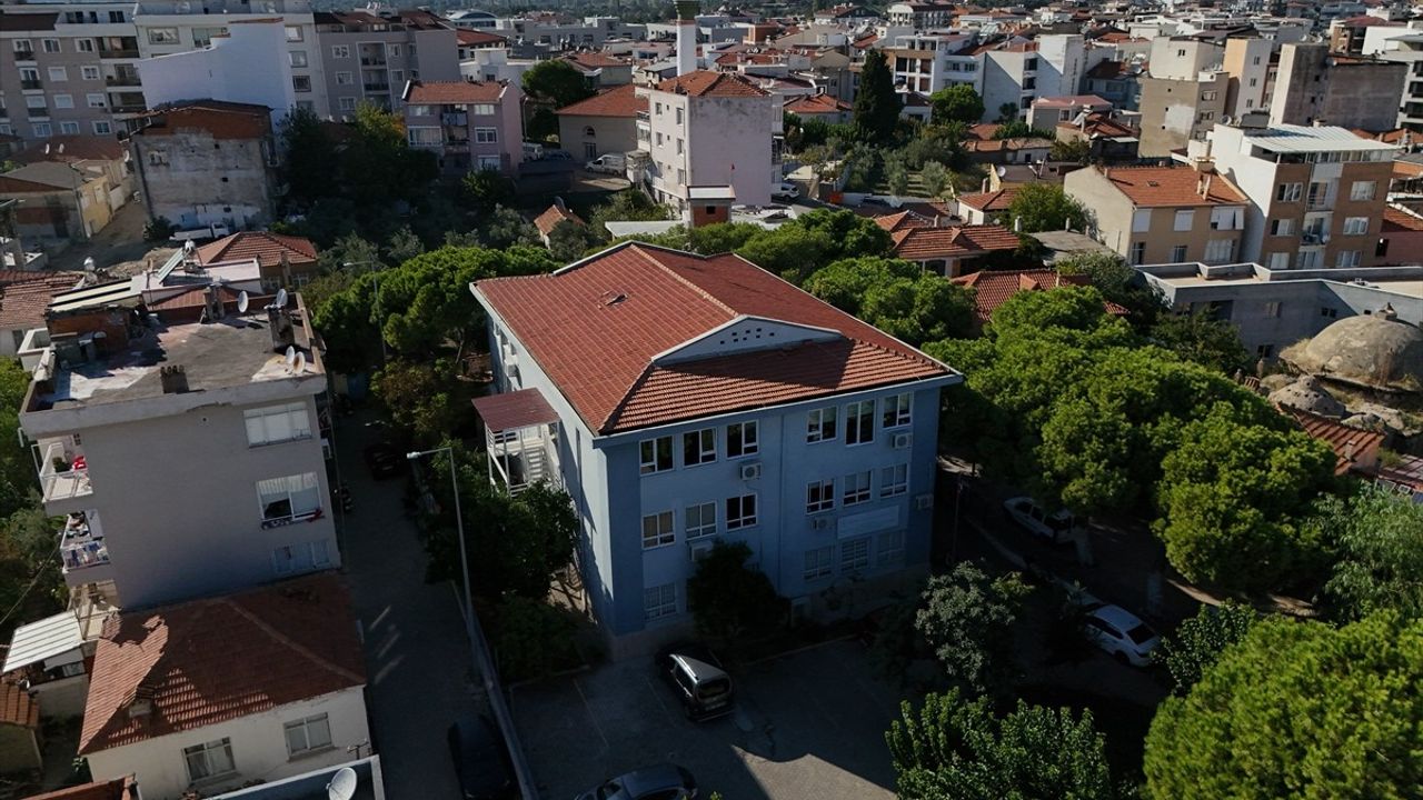 Seferihisar Belediyesi'nin Eğitim ve İbadethane Taşınmazları Üzerindeki Takas Tartışmaları