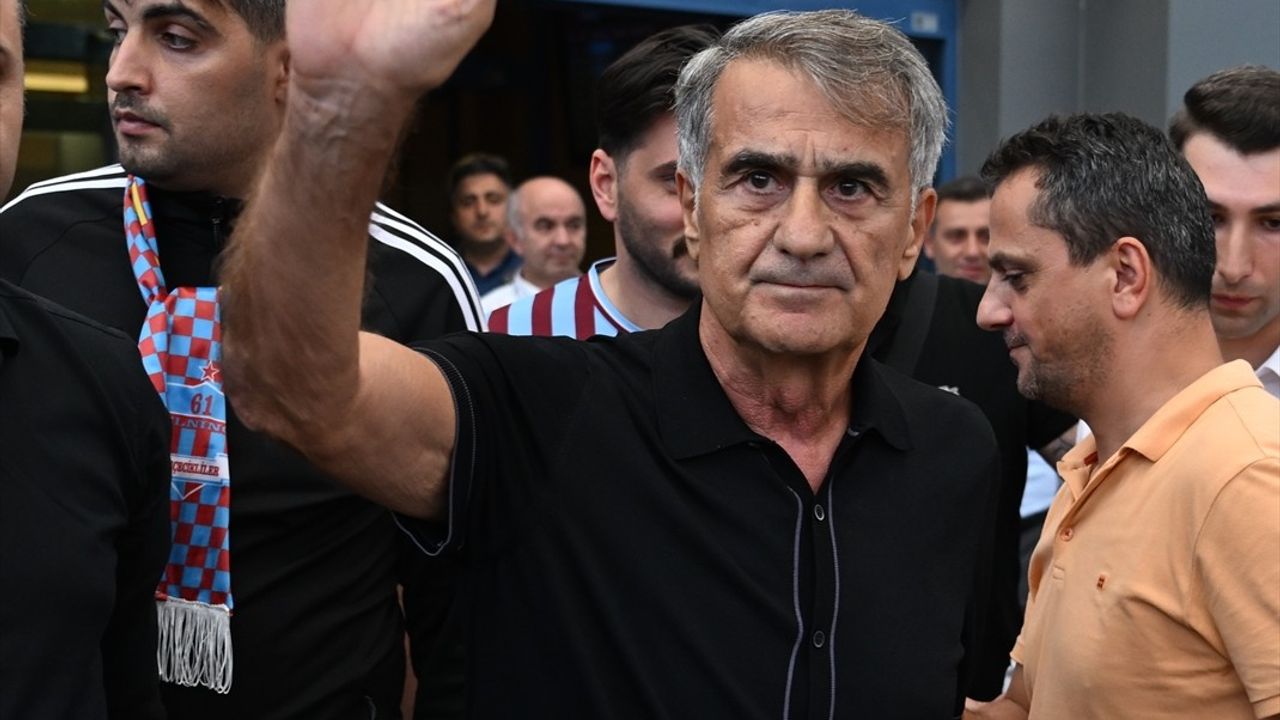 Şenol Güneş Trabzonspor'a Dönüşünü Müjdeledi