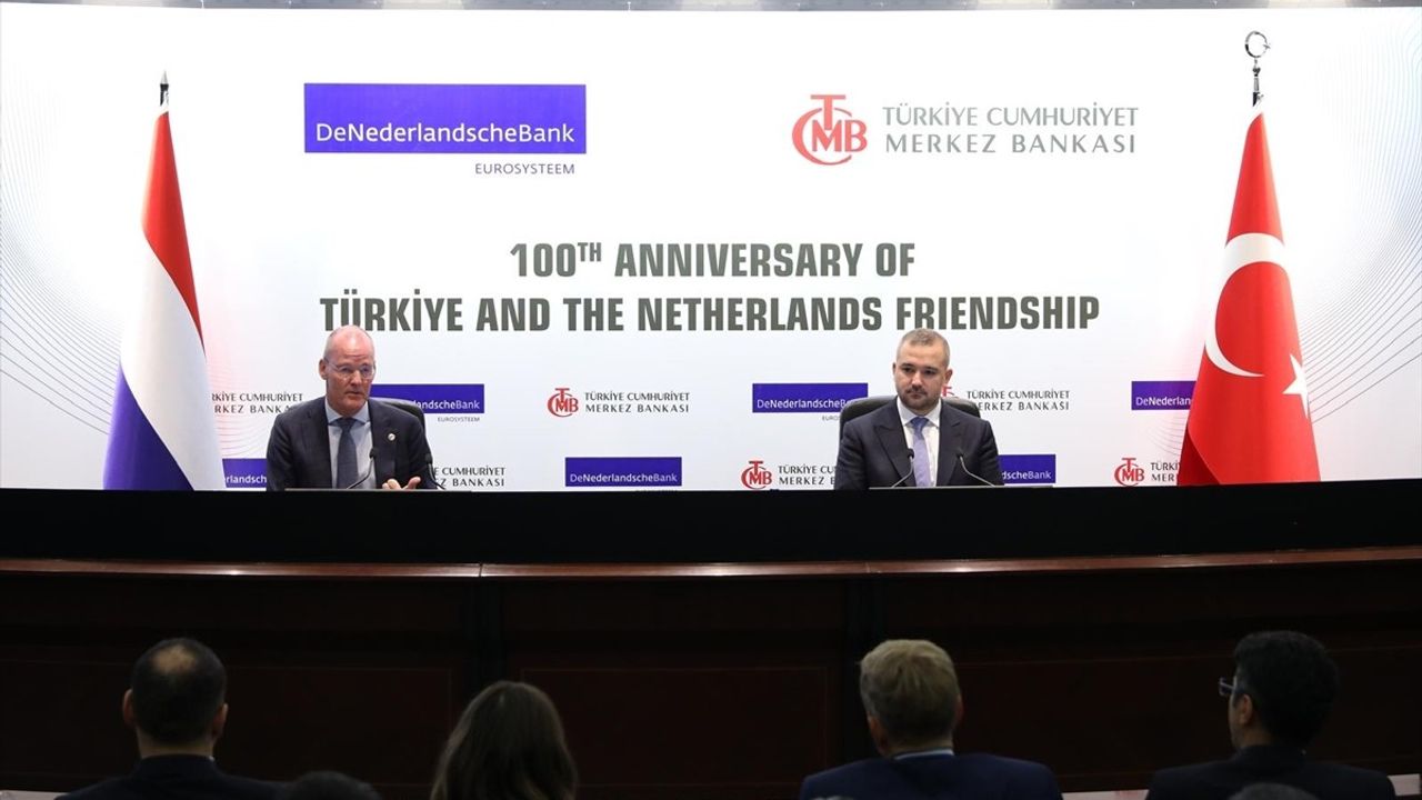 TCMB ve DNB Başkanları 100. Yıl Etkinliğinde Bir Araya Geldi