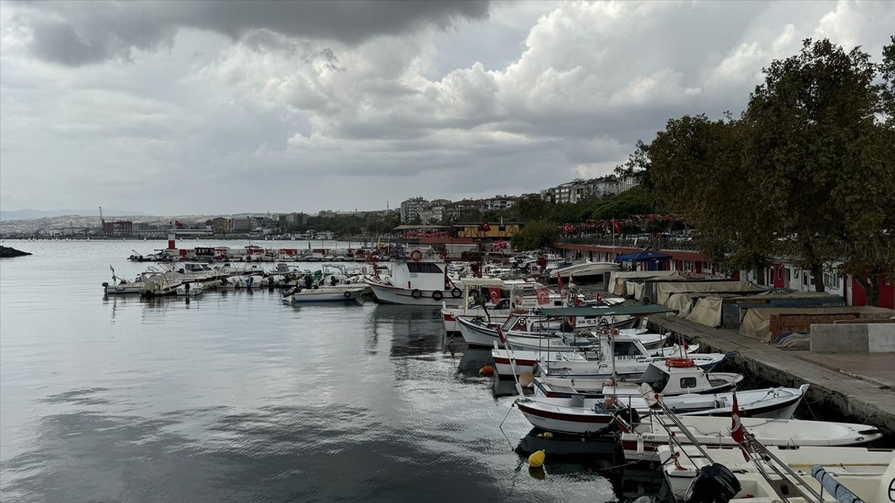 Tekirdağ'da Balıkçılar Fırtınadan Etkilendi