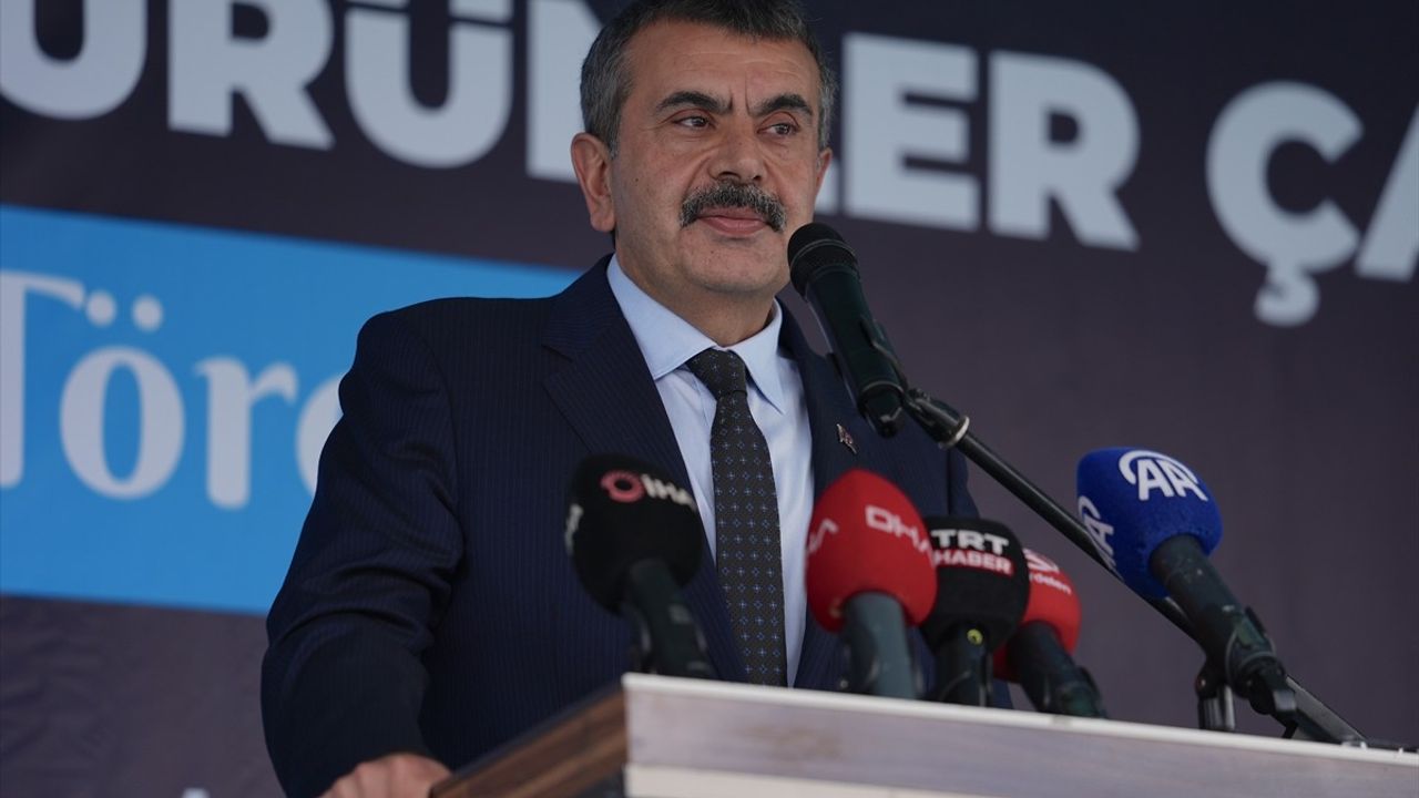 Tortum Yöresel Ürünler Çarşısı Açıldı