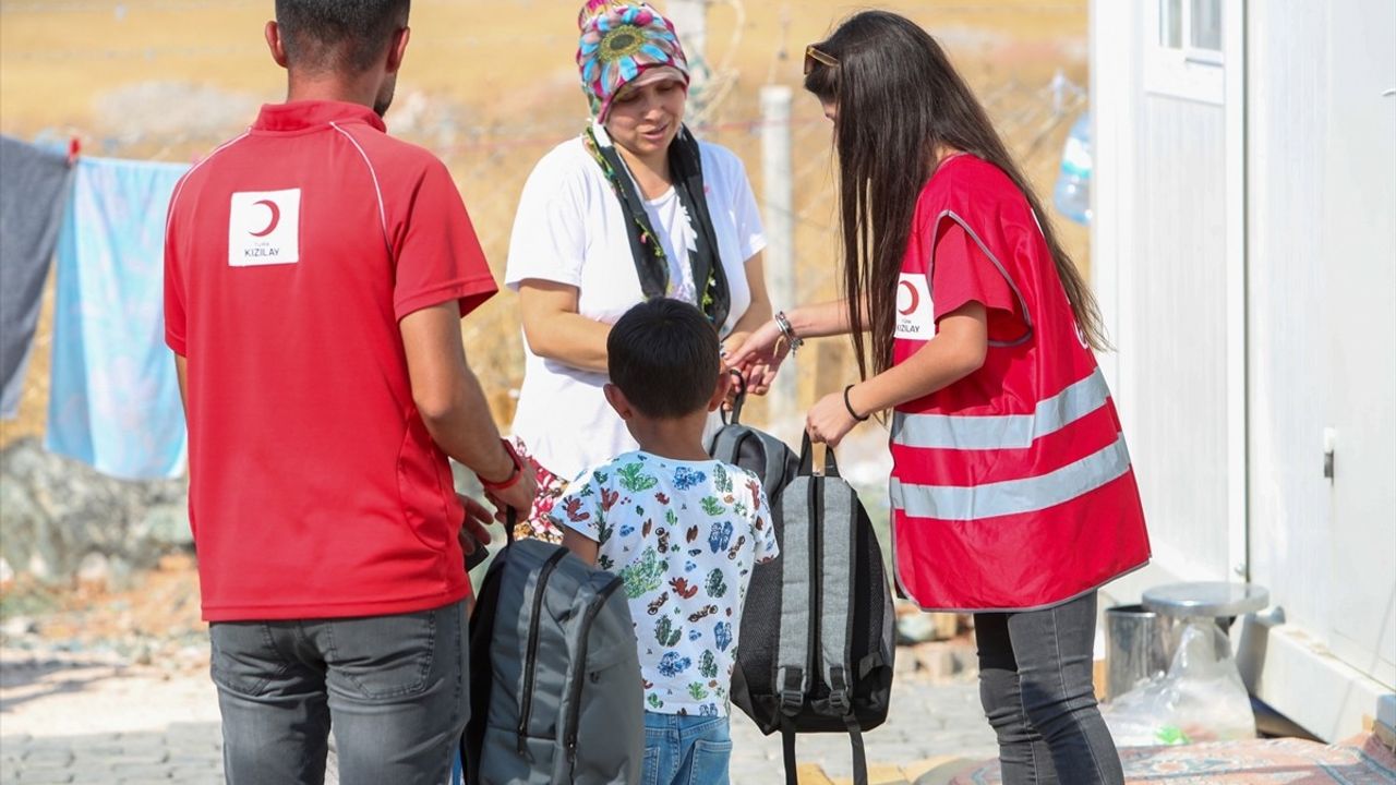 Türk Kızılay'dan 85 Bin Öğrenciye Eğitim Desteği