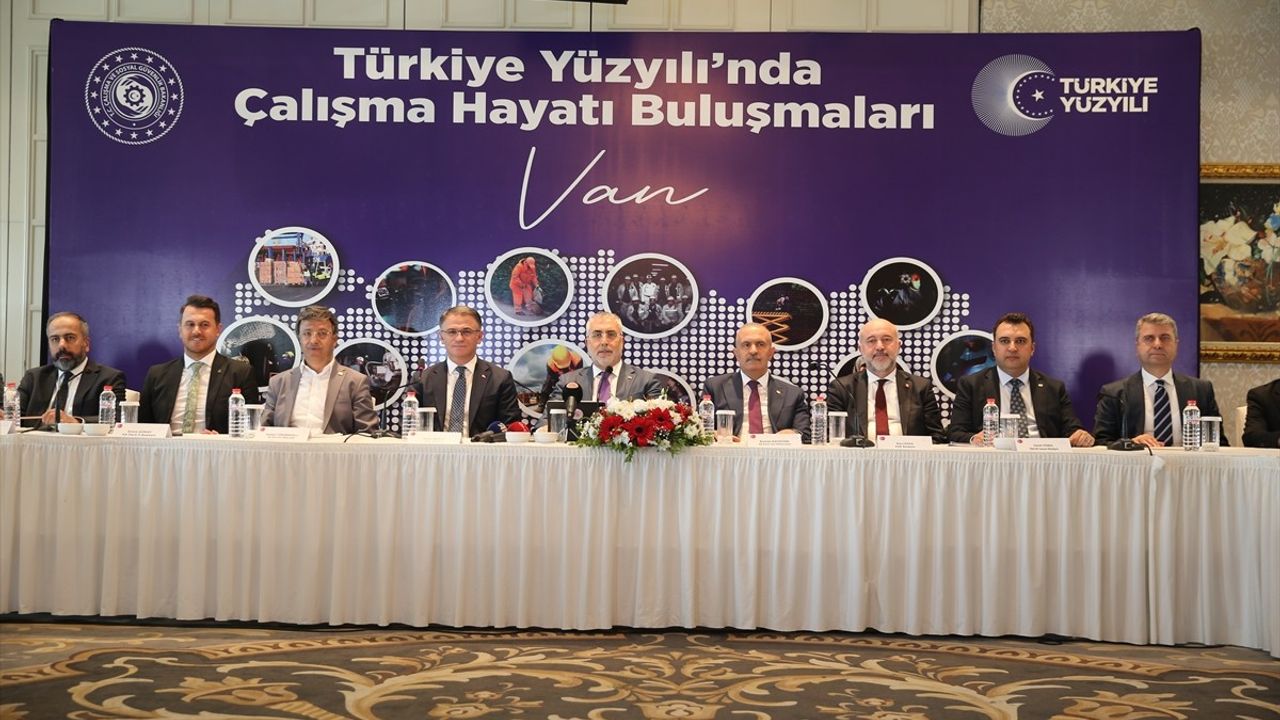 Van'da Çalışma ve Sosyal Güvenlik Buluşması: Geleceği Birlikte İnşa Etme Vizyonu