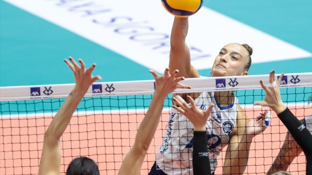 Voleybol Kadınlar AXA Sigorta Kupa Voley'de Aras Kargo Galip Geldi