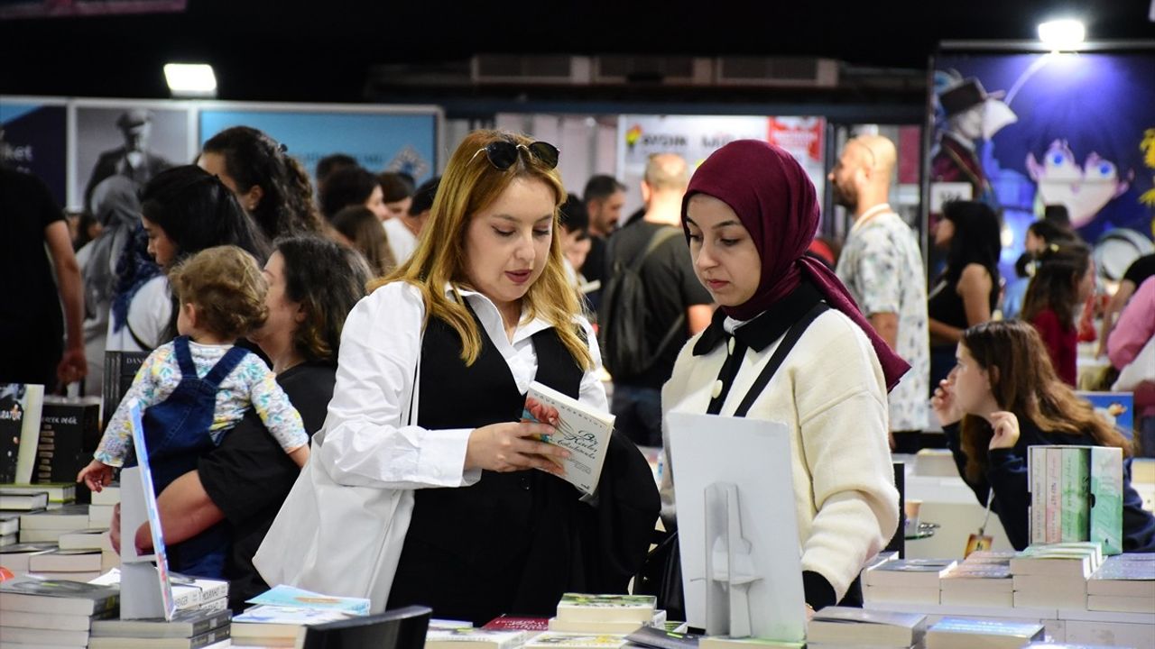 14. Antalya Kitap Fuarı Ziyaretçilerini Bekliyor