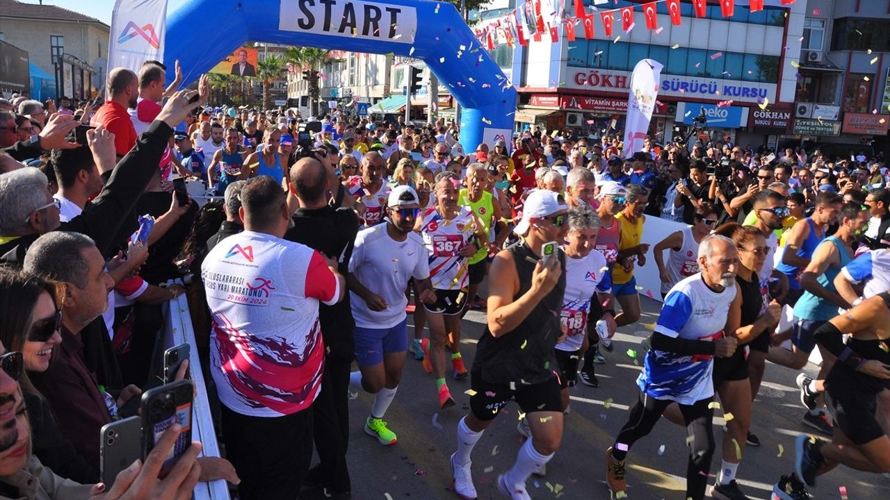 16. Uluslararası Tarsus Yarı Maratonu'nda Kenyalı Atletlerin Başarısı