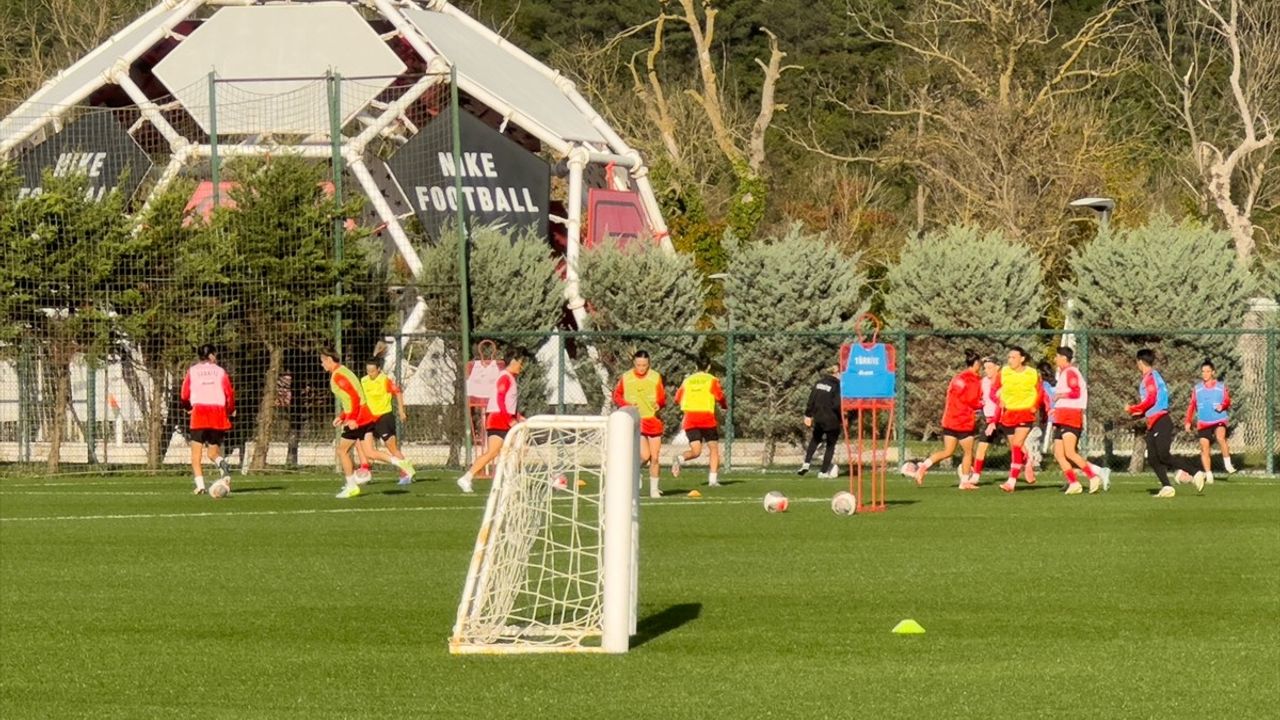 A Milli Kadın Futbol Takımı Basınla Buluştu: Necla Güngör Kıragası'nın Mesajları