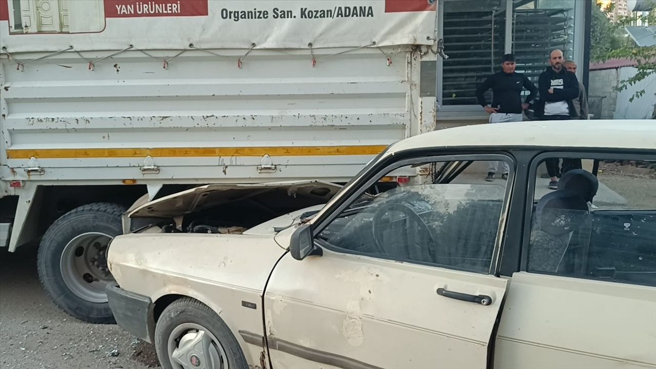 Adana'da Trafik Kazası: 3 Yaralı