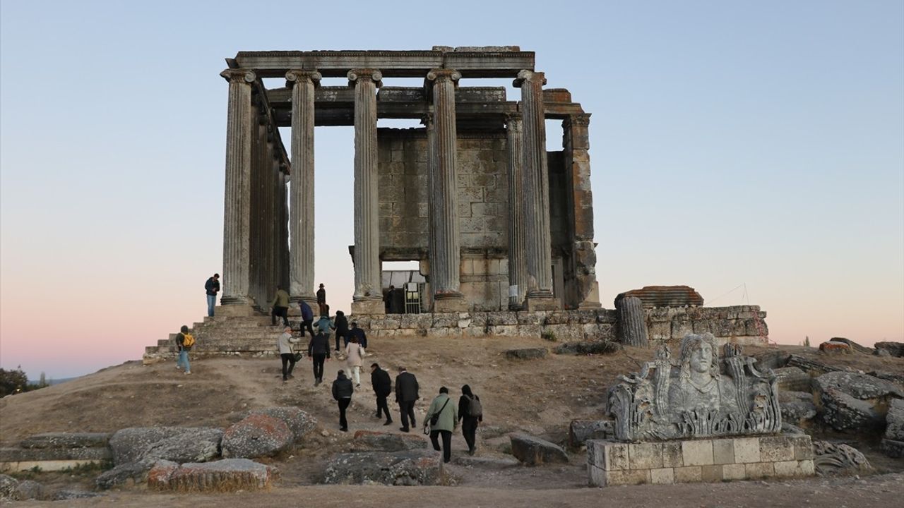 Aizanoi Antik Kenti'nde Aydınlatma Projesi Tamamlandı