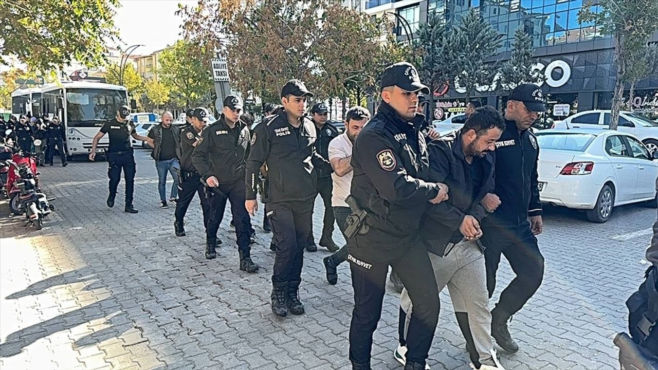 Aksaray Merkezli Narkoçelik-41 Operasyonu: 20 Zanlı Adliyeye Sevk Edildi