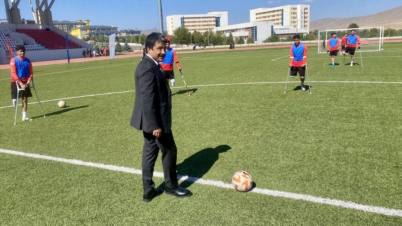 Ampute Milli Futbol Takımı Kırşehir'de Etkinlik Düzenledi