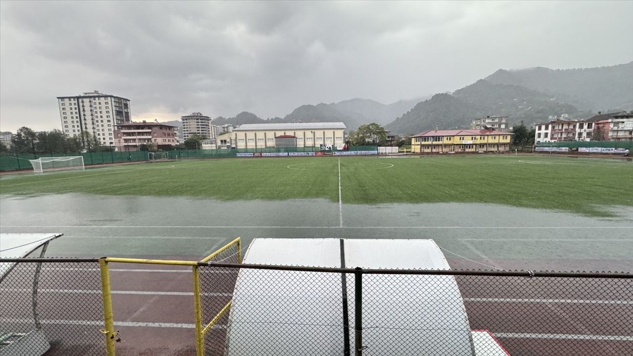 Artvin Hopaspor vs Tokat Belediye Plevnespor Maçı Sağanak Nedeniyle Ertelendi