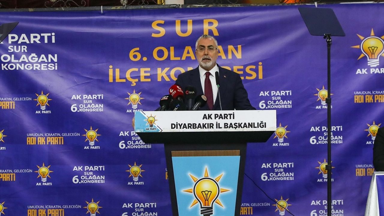 Bakan Işıkhan Diyarbakır'da AK Parti Sur İlçe Kongresi'nde Konuştu