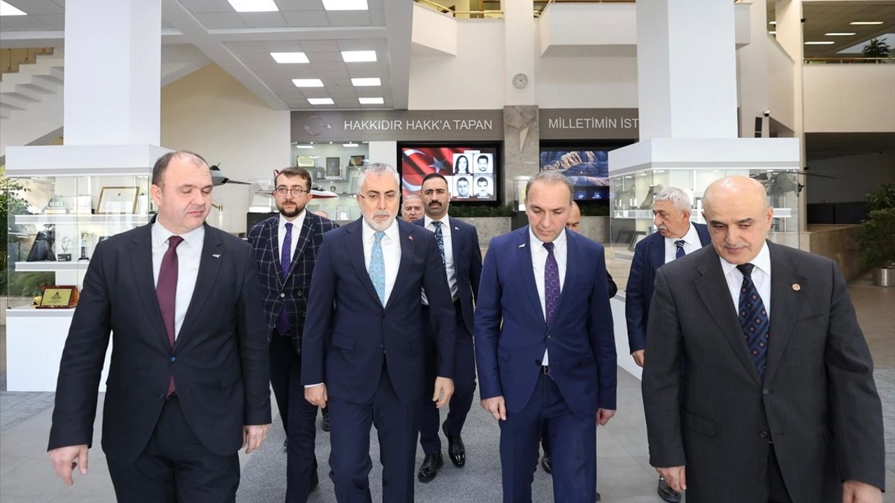 Bakan Işıkhan, TUSAŞ Çalışanlarına Taziye Ziyareti Gerçekleştirdi