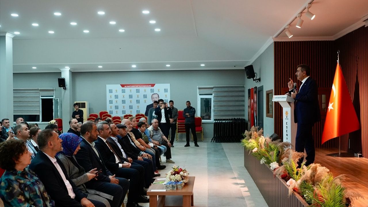 Bakan Tekin: Emeklerimizi Koruyalım ve Fitneye Yenik Düşmeyelim