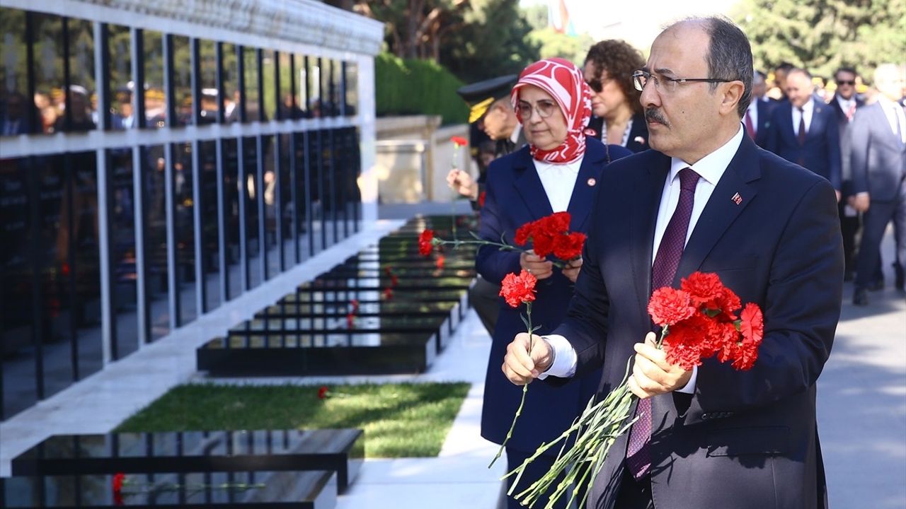 Bakü'de Türkiye Cumhuriyeti'nin 101. Yılına Özel Törenler Düzenlendi