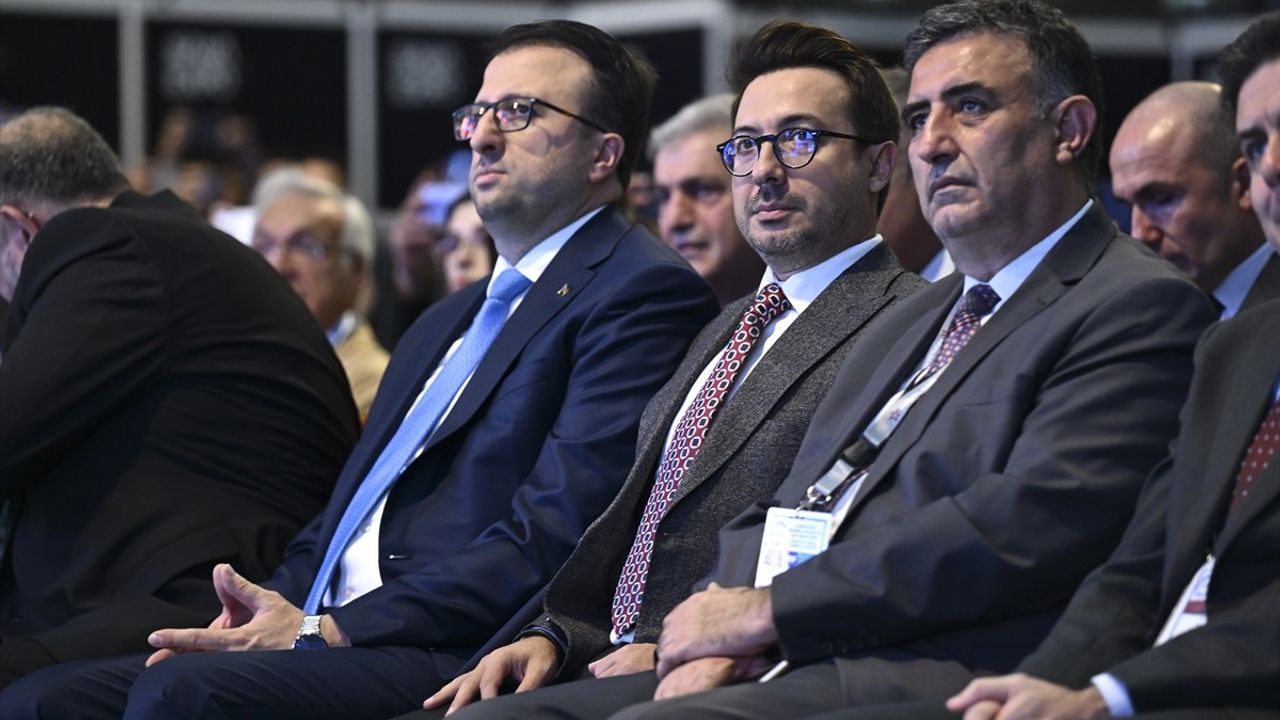 Baykar Yönetim Kurulu Başkanı Selçuk Bayraktar, SAHA EXPO 2024'te Türkiye'nin Savunma Sanayisindeki Gelişimini Anlattı