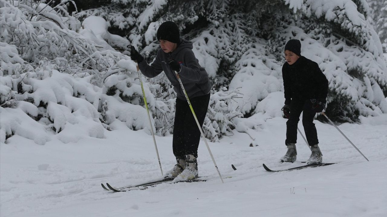 Bolu'da Kayaklı Koşu Sporcuları Kış Antrenmanlarına Başladı