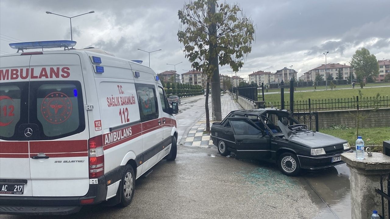 Bolu'da Otomobil Kazası: Baba ve Kızı Yaralandı