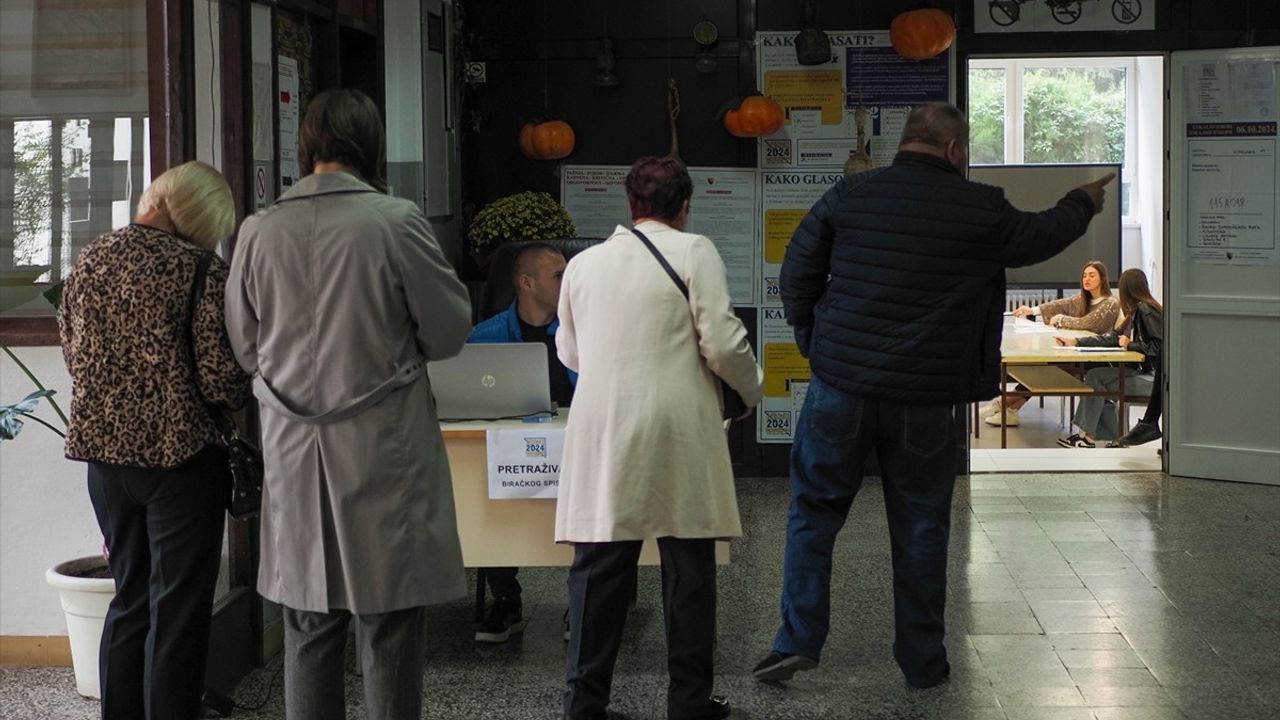 Bosna Hersek'te Yerel Seçimler Sel Felaketi Sonrası Yeniden Yapılıyor