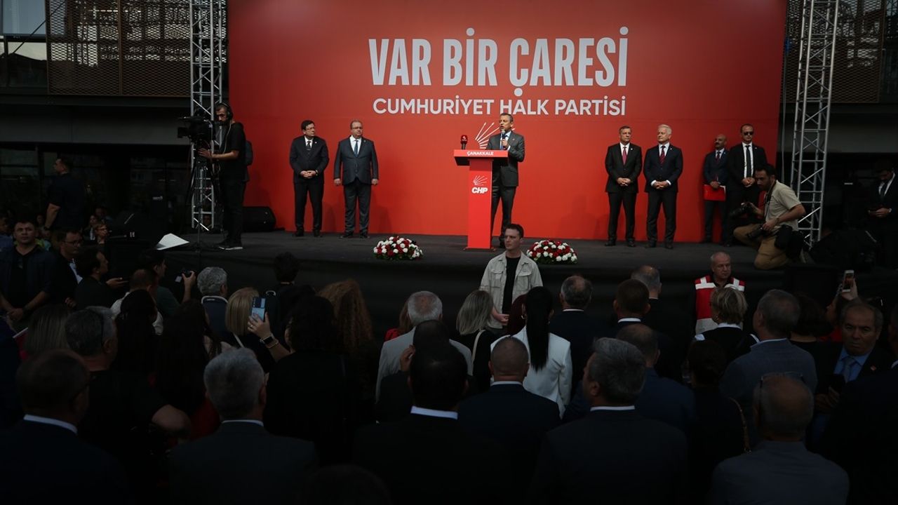 CHP Genel Başkanı Özgür Özel, Ekonomi ve Eğitim Üzerine Çanakkale'de Önemli Açıklamalarda Bulundu