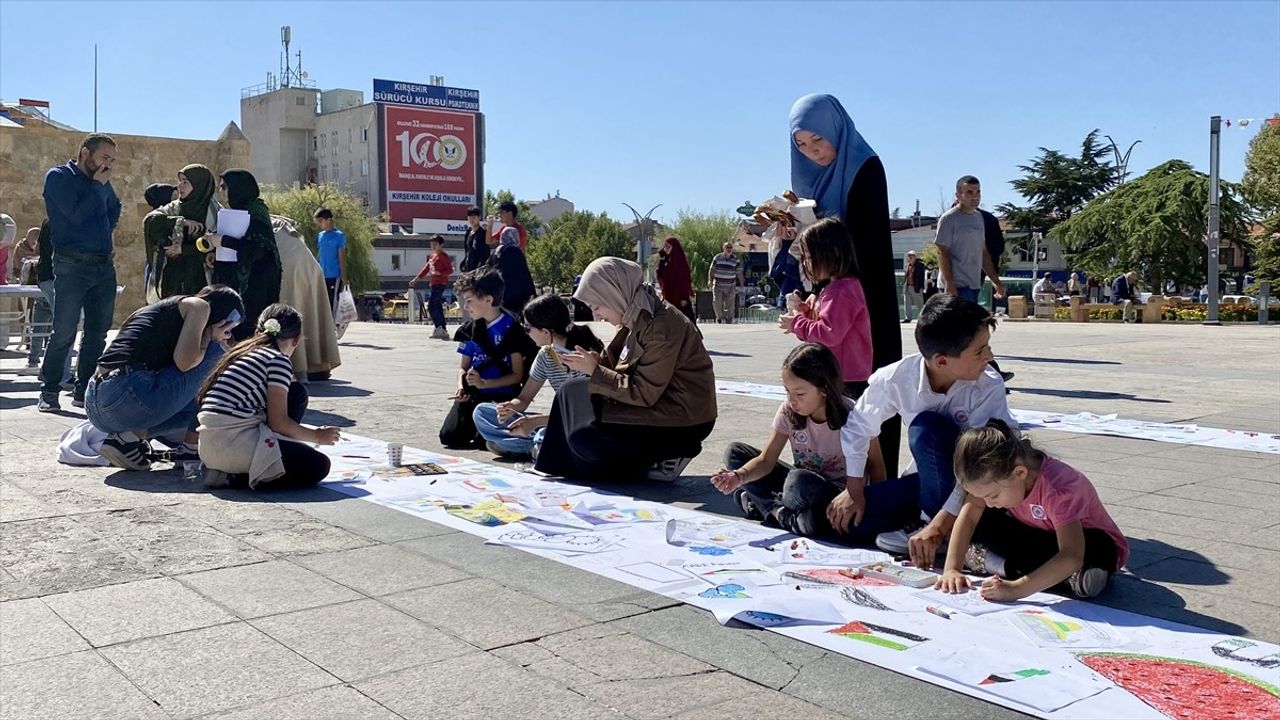 Çocuklardan Filistin İçin İsyan: 'Çizip Duyuruyoruz'