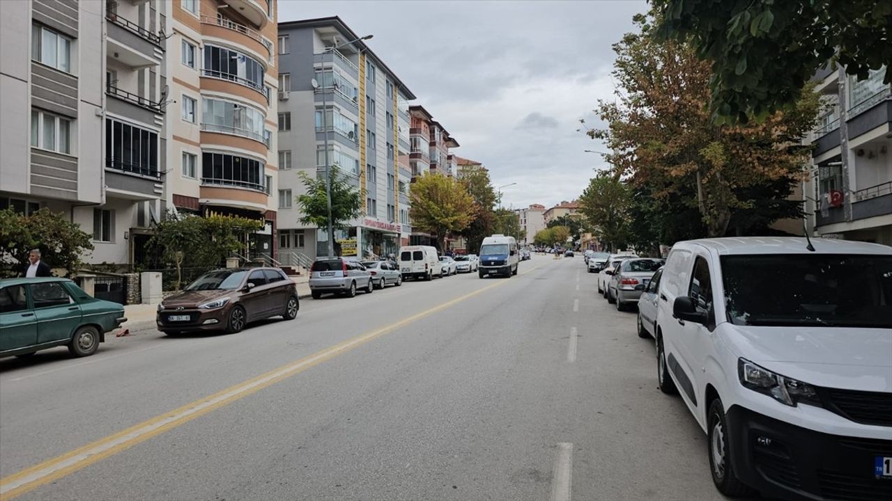 Çorum'da Park Halindeki Araçlara Vandalizm Olayı