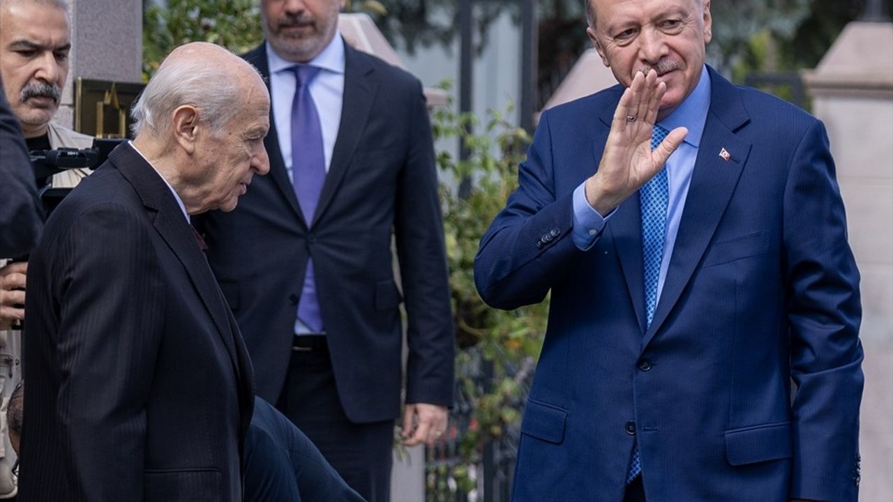 Cumhurbaşkanı Erdoğan, MHP Lideri Bahçeli'yi Ziyaret Etti