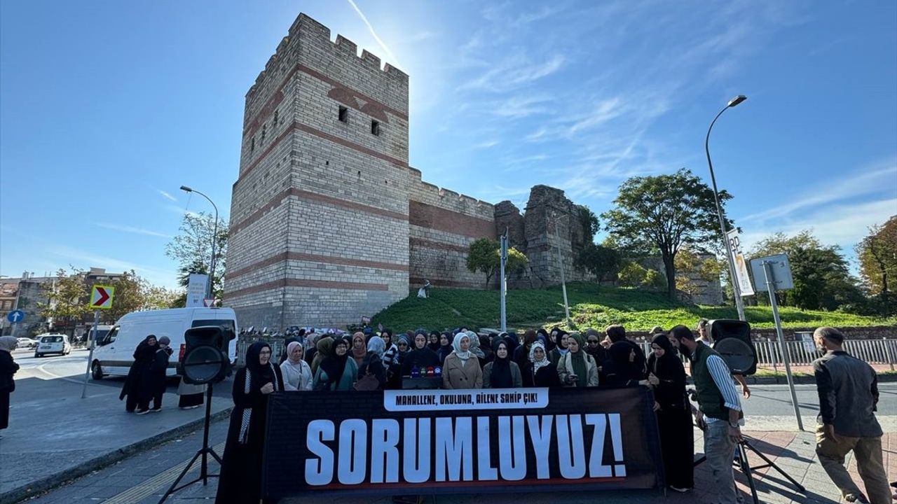 Edirnekapı'da Kadına Yönelik Şiddete Karşı Protesto İftihar Edildi