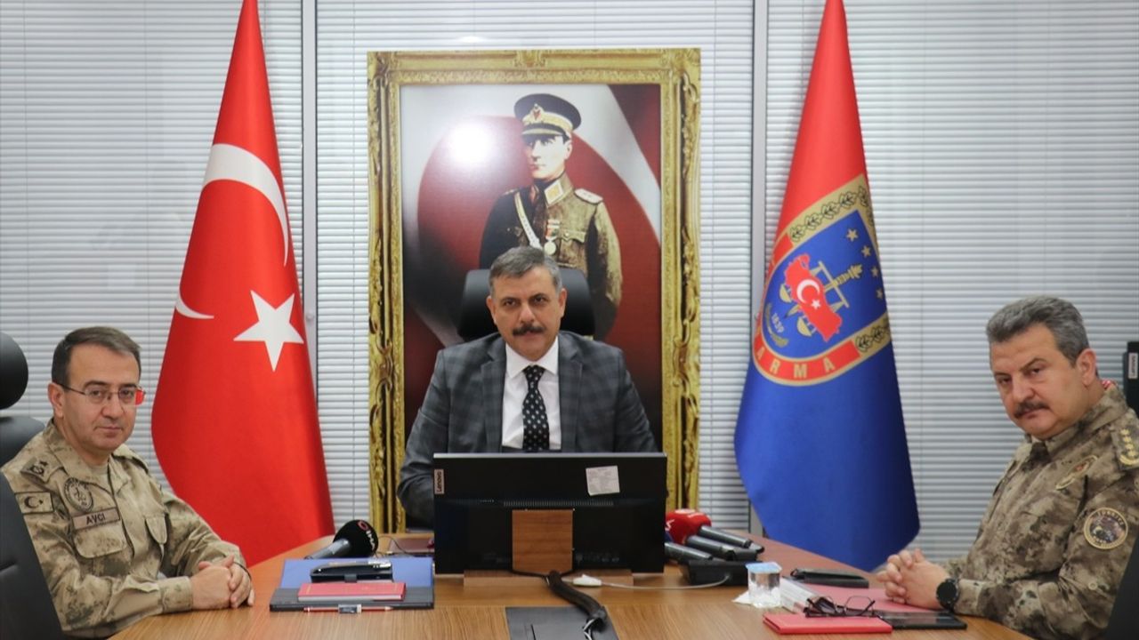 Erzurum Valisi Çiftçi'den Dolandırıcılık Uyarısı