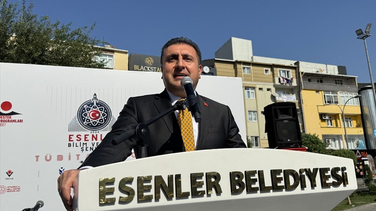 Esenler'de Bilim ve Uzay Şenliği Heyecanı Başladı