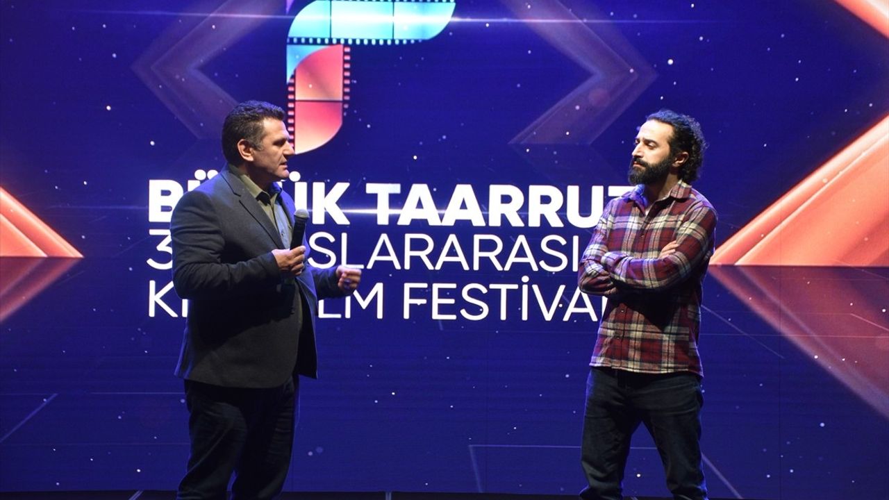 Filistinli Yönetmen Nawras Abu Saleh, Afyonkarahisar'da Sinemaseverlerle Buluştu