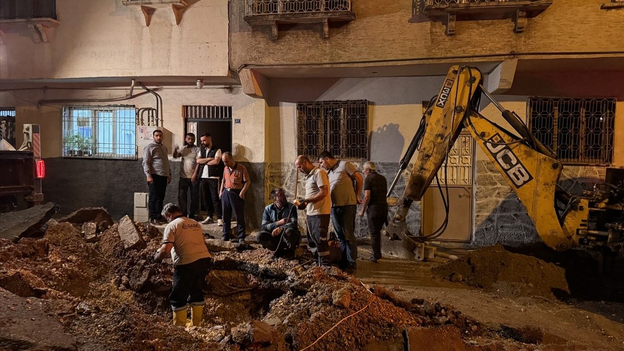 Gaziantep'te Doğal Gaz Borusunun Delinmesi Sonucu Güvenlik Önlemleri Alındı