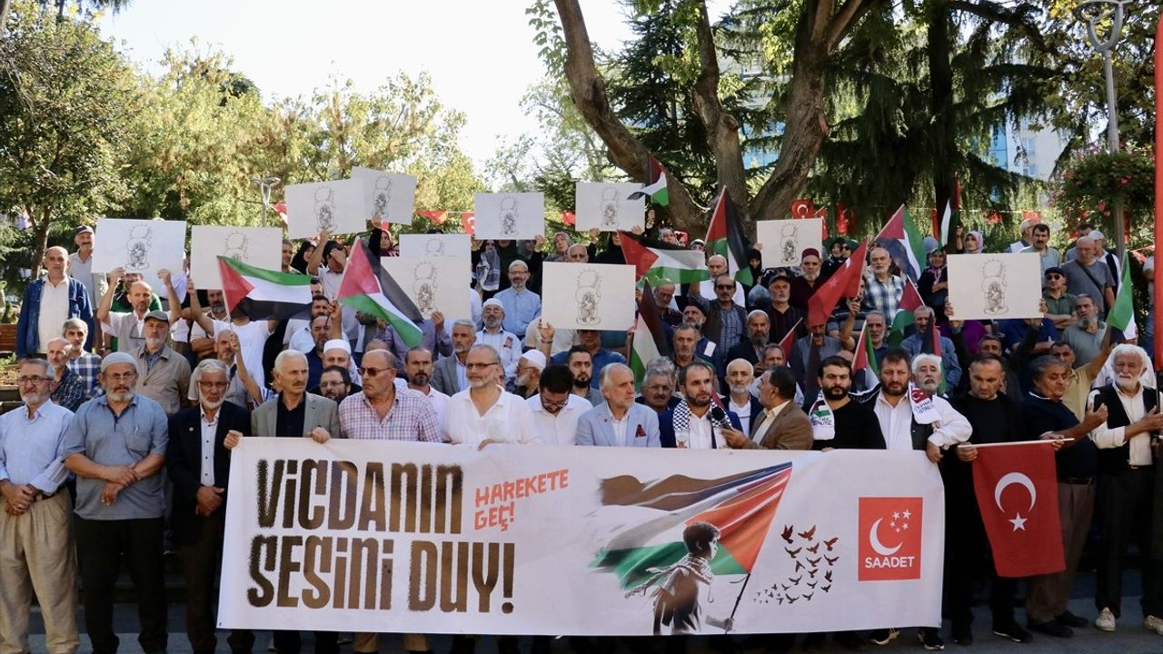 Giresun ve Trabzon'da Filistin İçin Protesto Gösterisi